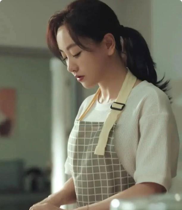 红不了转行演土剧？男女主拍长剧被骂，演短剧却惊艳