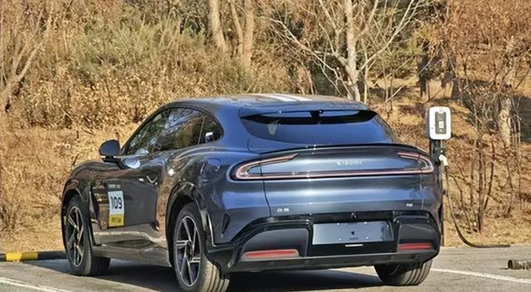 小米YU7新续航版曝光，中大型SUV再添选择，续航能力全面升级