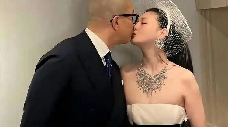 全剧终S妈受骗白忙一场，两女婿却赚翻了，小S输得心不甘情不愿