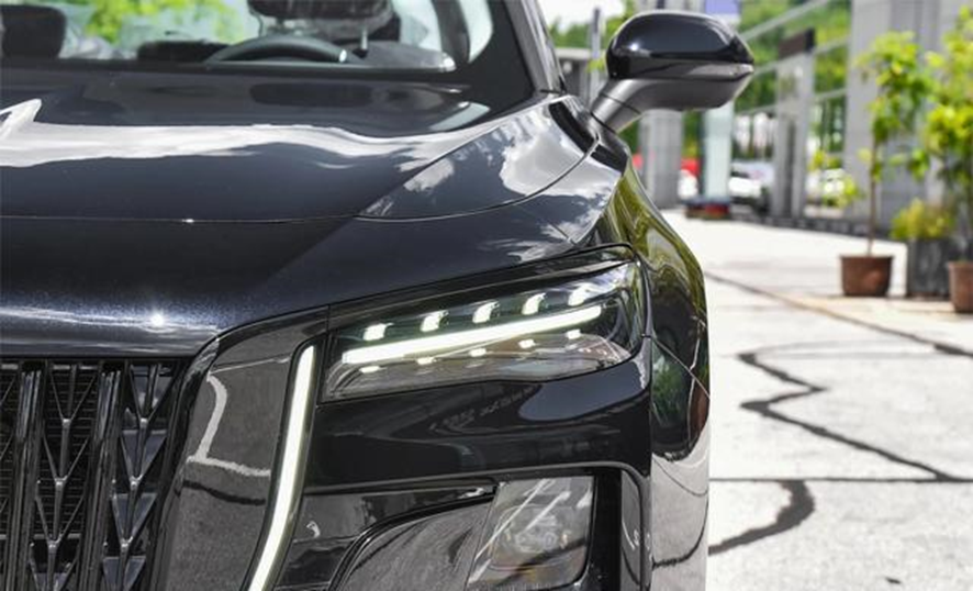 起步15万多，车长近5米，20T+8AT，这豪华中级车，档次高又舒适