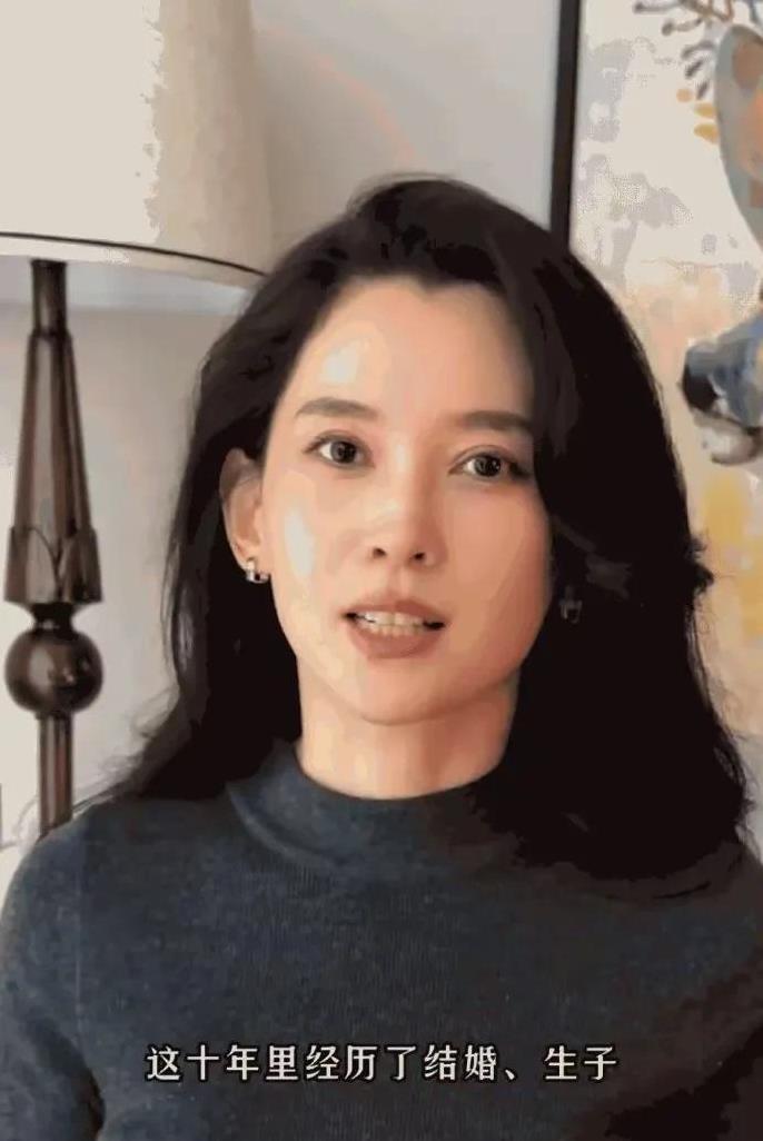 汪峰新女友现身健身房，李巧“幸福肥”造型曝光