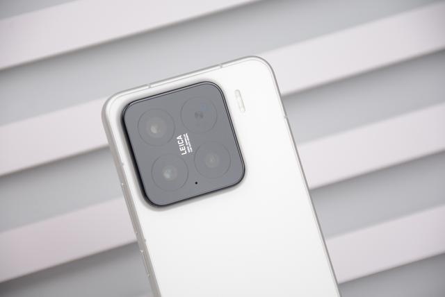六月單品銷量Top20，OPPO Reno14、小米15大亮