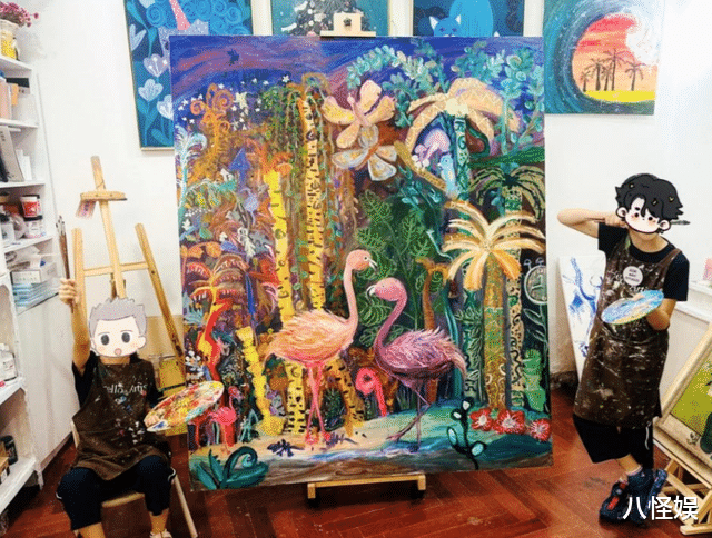 李思思庆父亲节,给爸爸送花并大方亲吻他脸颊,李爸爸年轻又帅气