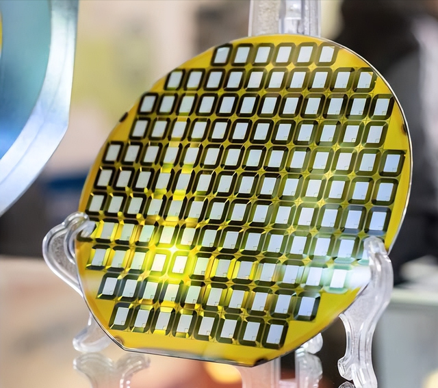 形勢嚴峻：制造芯片的掩膜版，也是被日本企業壟斷的