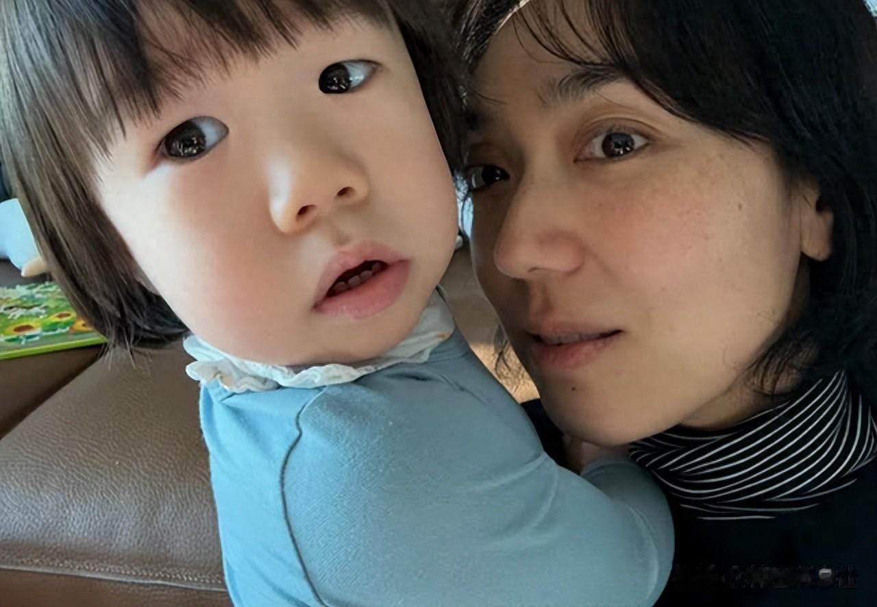 复制粘贴,韩国喜剧演员晒亲密照