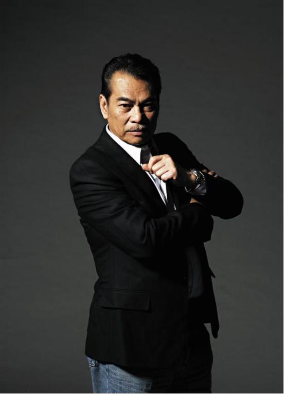 79岁老戏骨近况曝光，5年前患病险死，经历多段婚姻，妻子小30岁