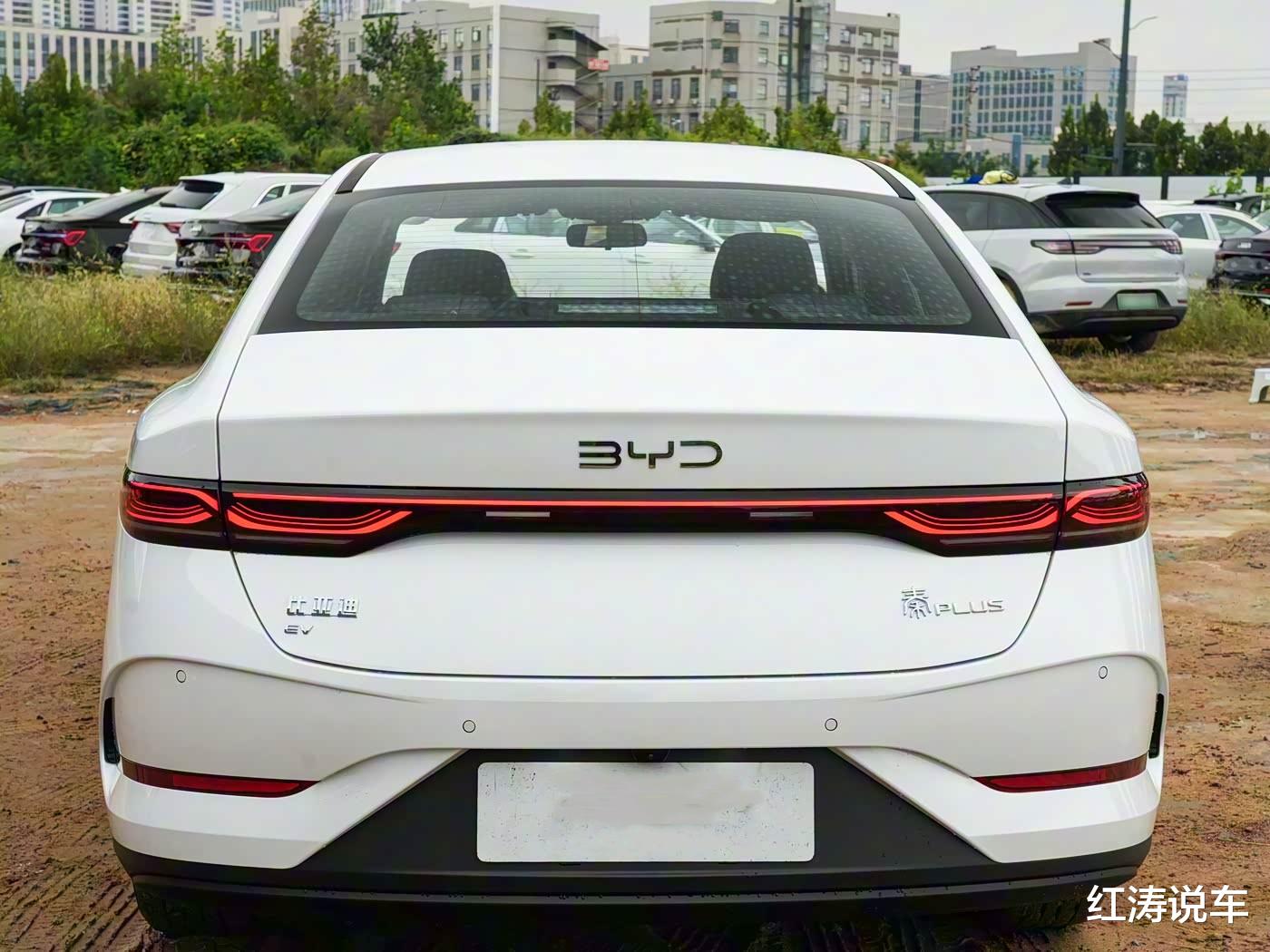 新增“星河米”配色,混动系统优化,油耗低至2.69升,7.98万元起