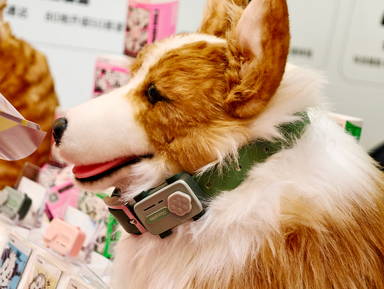 全球首款宠物智能手机!PetPhone亮相2025亚宠展GlocalMe展台