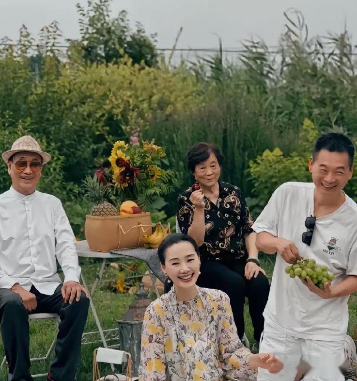 住亿万豪宅，做一顿饭赚7000万，被老公宠爱30年，简直是人生赢家