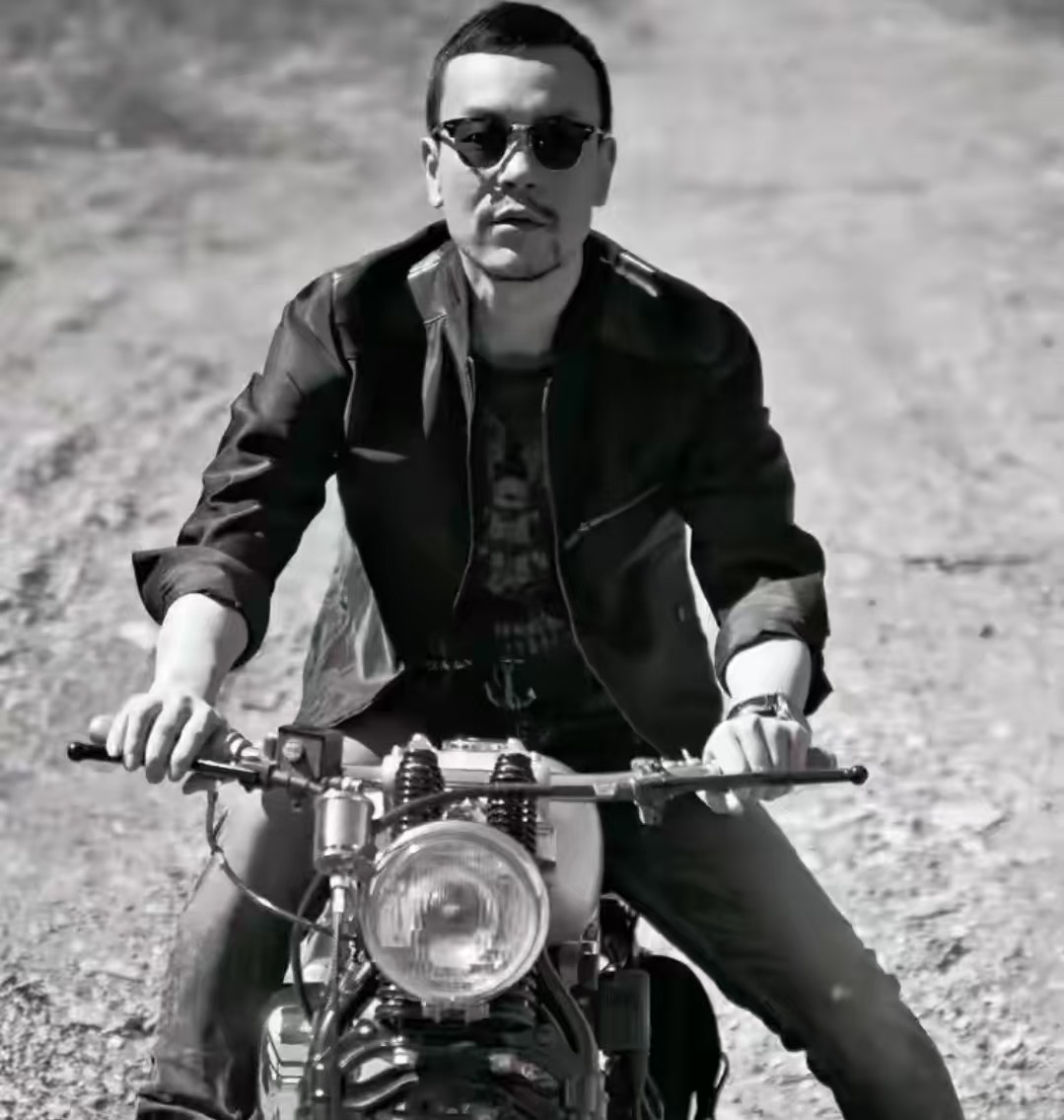 已经是影帝的他,最不后悔的事,就是娶了大他五岁的老婆