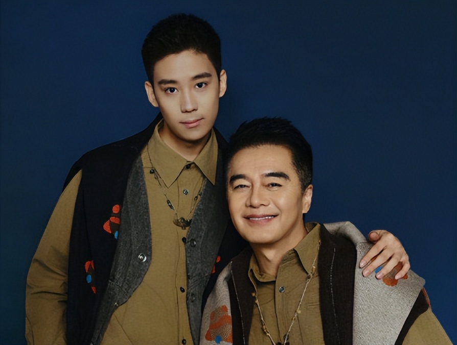 何晴病逝1天后，才发现独子名字取得暗藏深意，字字都有来头