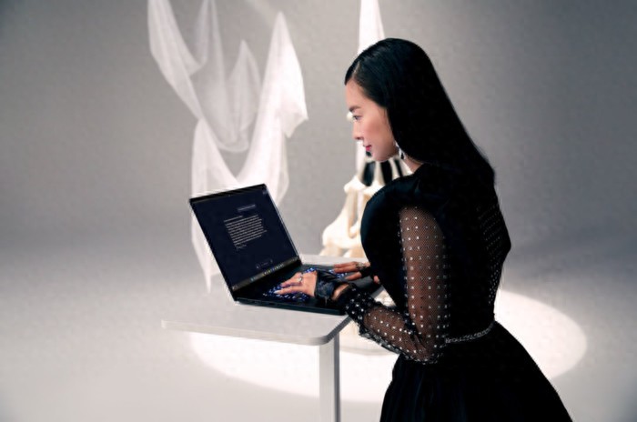 华硕ProArt 创16 2025专业创作本:解锁AI时代的全场景创作自由