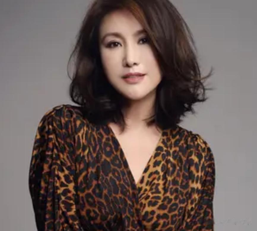 同居多年却没领证，38岁高龄产下女儿，当爱人去世后她如今怎样