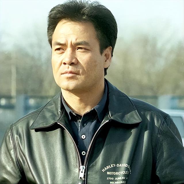 她一生 “风流成性、老少通吃”，撩汉无数，现如今56岁却依旧单身