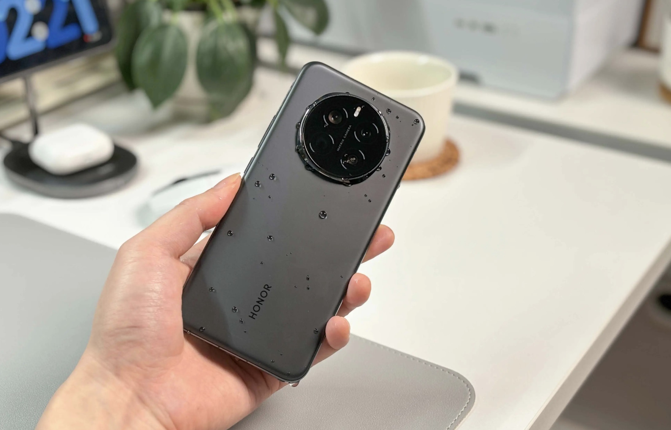 华为mate70和荣耀magic7哪个好？两者该怎么选？对比之后不纠结！