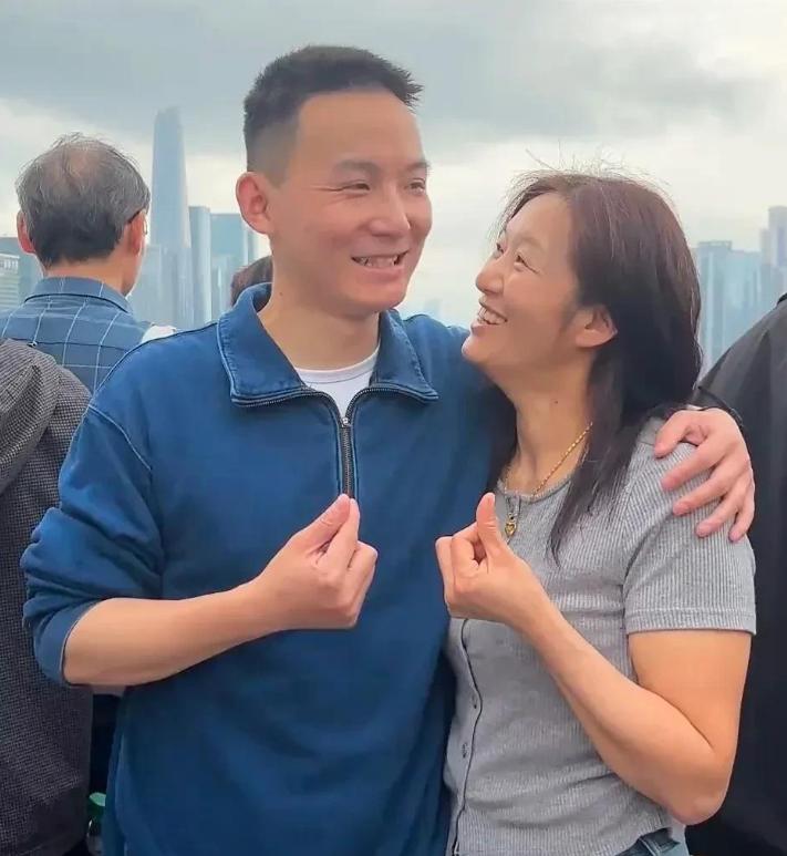 拍妈妈却遭举报封号？谢浩楠主动回应，公开道歉！