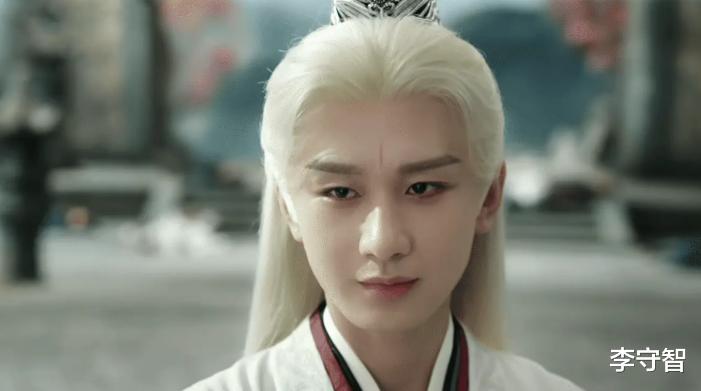 2025大男主剧成绩单：成毅罗云熙杨洋龚俊都扑街，肖战王鹤棣突围