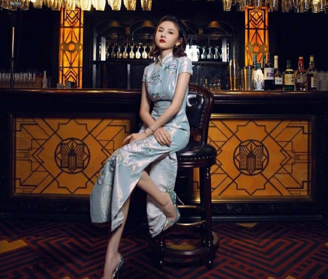 宋祖儿新剧《阿吱阿吱》看点多！旗袍美人太养眼，或将搭档王鹤棣