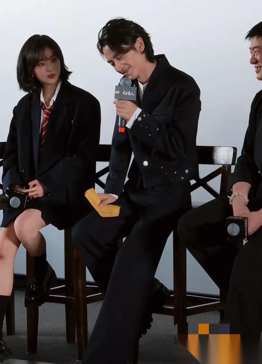 陈晓瘦到100斤火柴人 体力不支 手撑膝盖 有气无力 眼睛老花 被