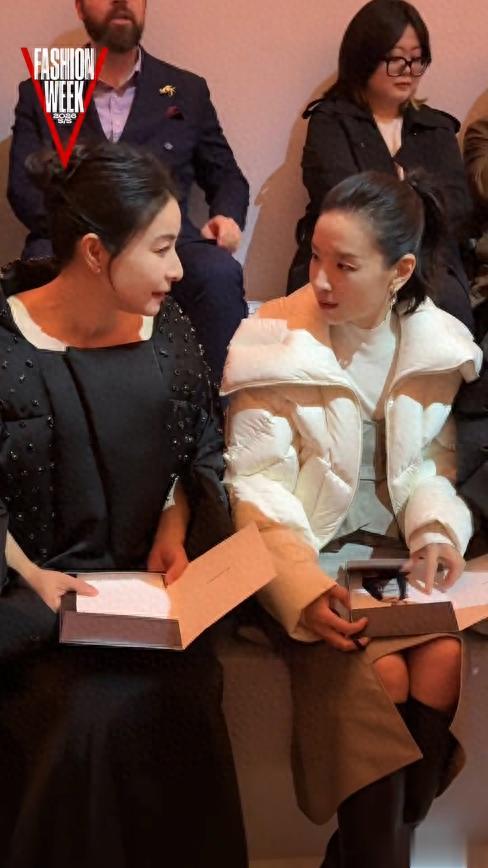 董洁现身法国,苹果肌下垂嘴唇乌黑,素颜和朋友吃饭一脸冷漠