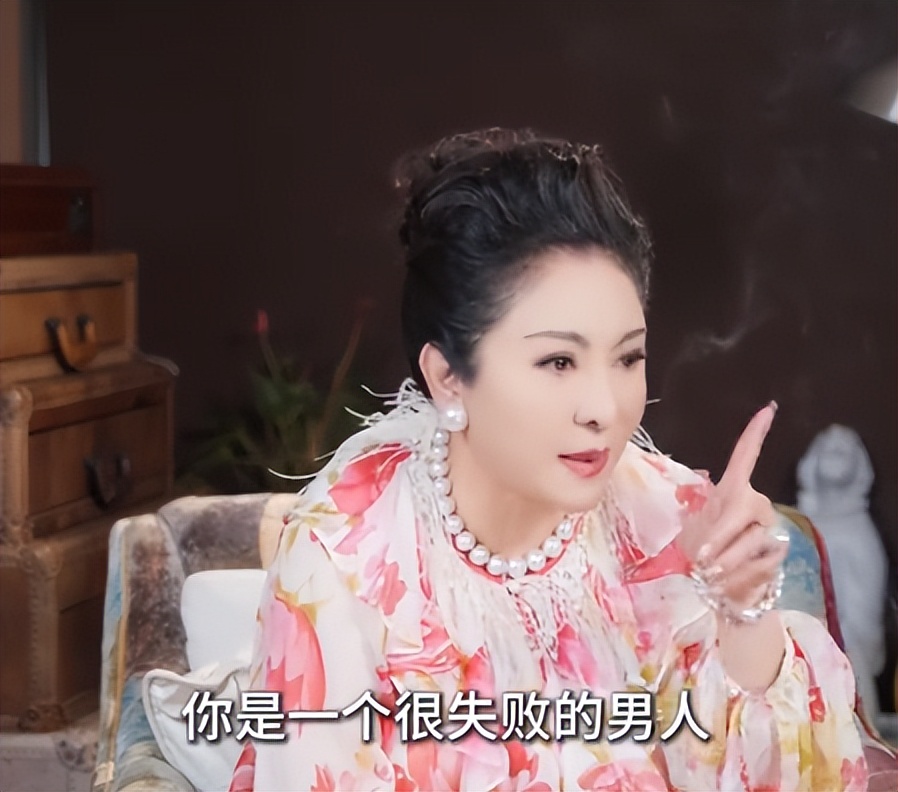 向太内涵“巩俐甩张艺谋”原因：太专一伤透心，分手后男方哭一晚