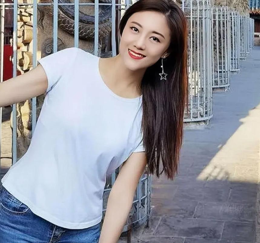 “手表风波”6月后，曾毅传来新消息，终究步入了李易峰后尘