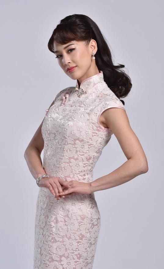 黄圣依旗袍造型