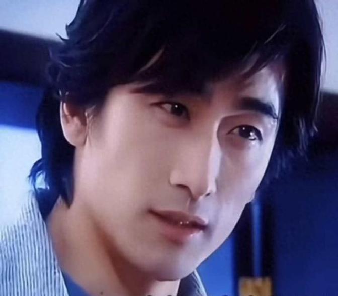 车仁表长子结婚，网友：58岁的父亲比27岁的儿子帅多了