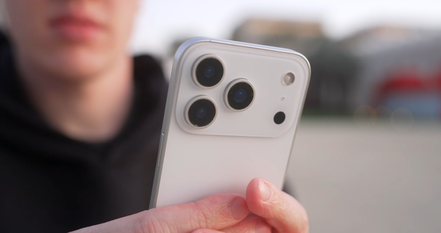 苹果iPhone 17全系外观基本确定，新的机模上手视频