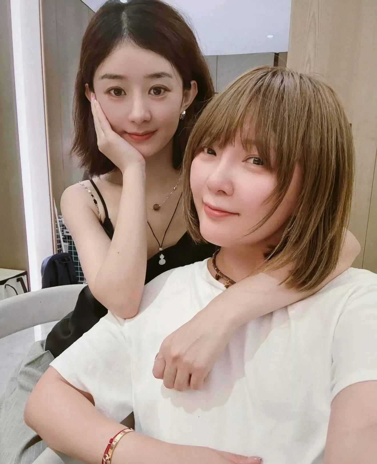 赵丽颖38岁生日被爱包围，王伊瑶摔坏蛋糕不知所措，刘柯好幸福