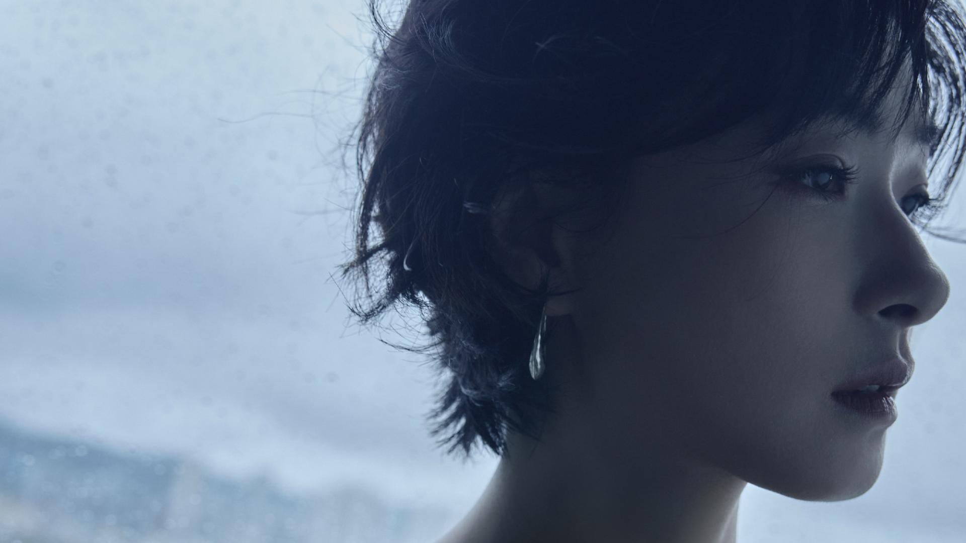 女明星，万茜的侧脸