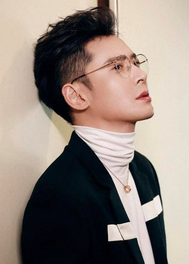 最帅杨戬演短剧，他从农民工变成演员，出道多年终究差点运气