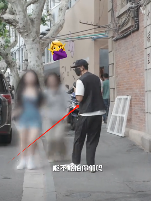 50岁吴彦祖近况曝光，上海街头疯狂抓拍，遭路人拒绝称其：老头子