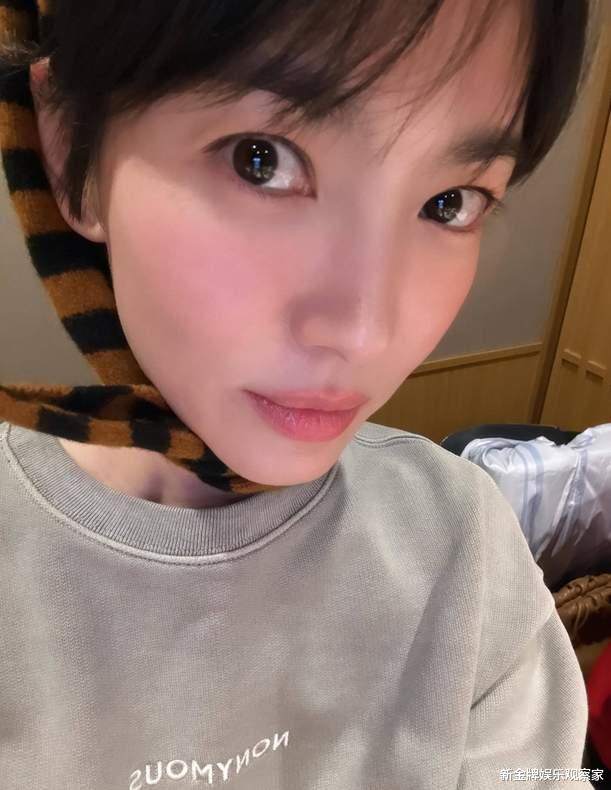 宋慧乔44岁庆生照似少女，离婚6年逆生长，75万镶钻腕表尽显奢华