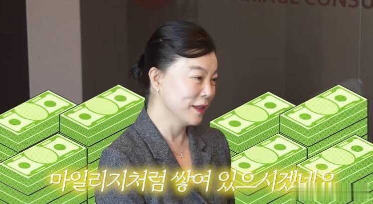 韩国女星66岁仍未婚，保养得宜住220平豪宅，还为宠物狗留一间房