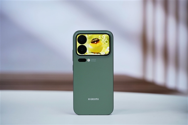 妙享背屏秒變游戲掌機！小米17 Pro圖賞