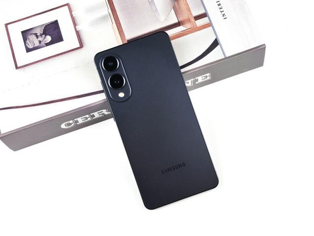 轻薄旗舰新标杆 三星Galaxy S25 Edge深度评测