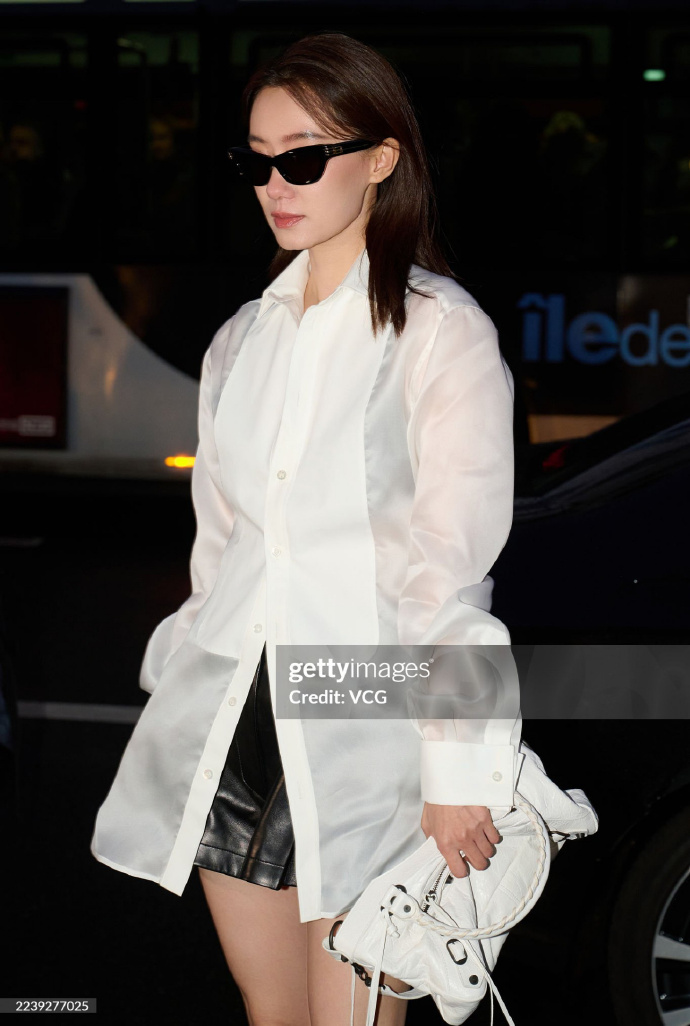 巴黎大秀成修罗场：马筱梅网红脸，刘诗诗排骨身材，李湘惹麻烦了