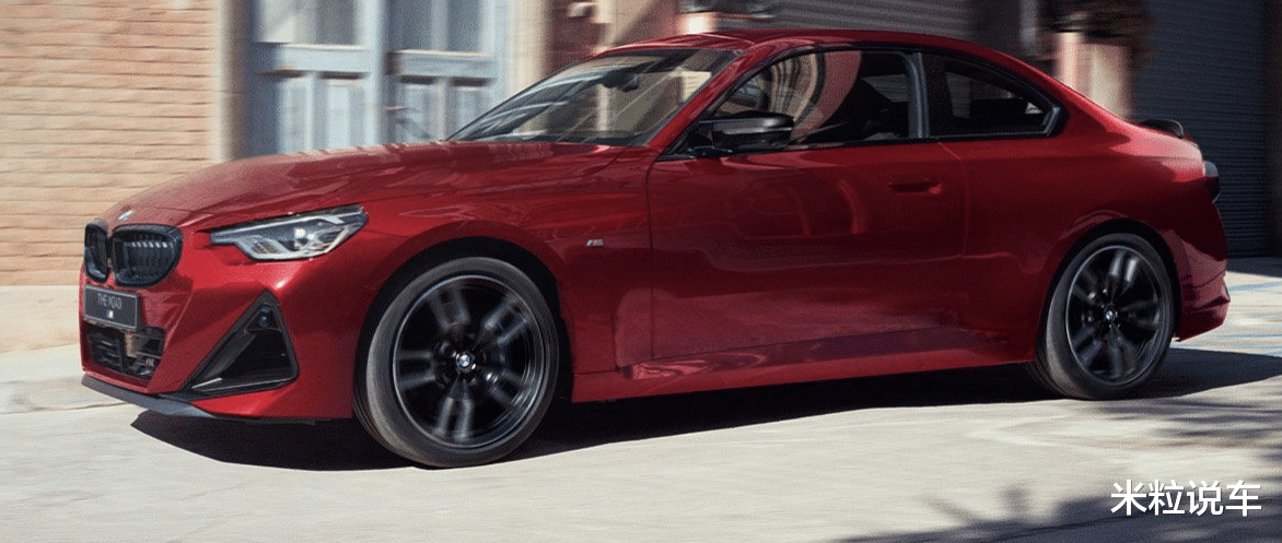 3.0T+全轮驱动+轿跑外观！宝马出新款！价格真香！还看3系吗？