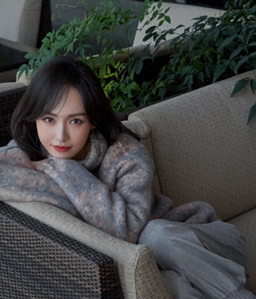 唐嫣新剧定档，和彭冠英演姐弟恋？网友：这状态绝了！