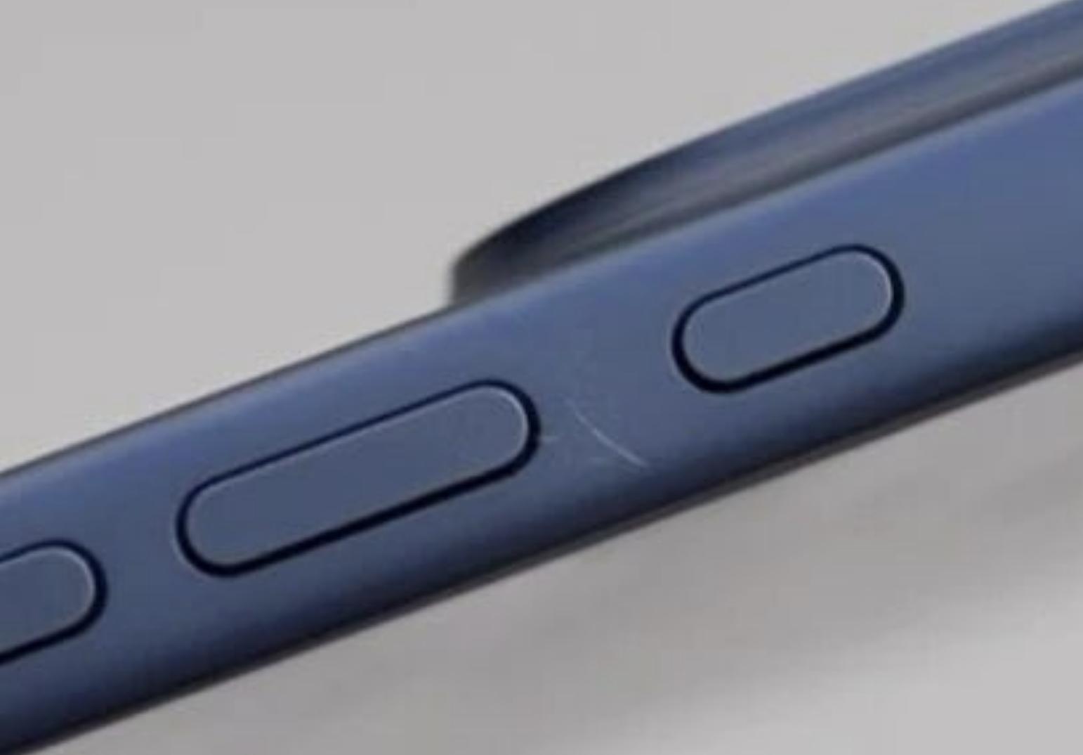 iPhone 17 系列正式开售!网友吐槽:都掉漆了