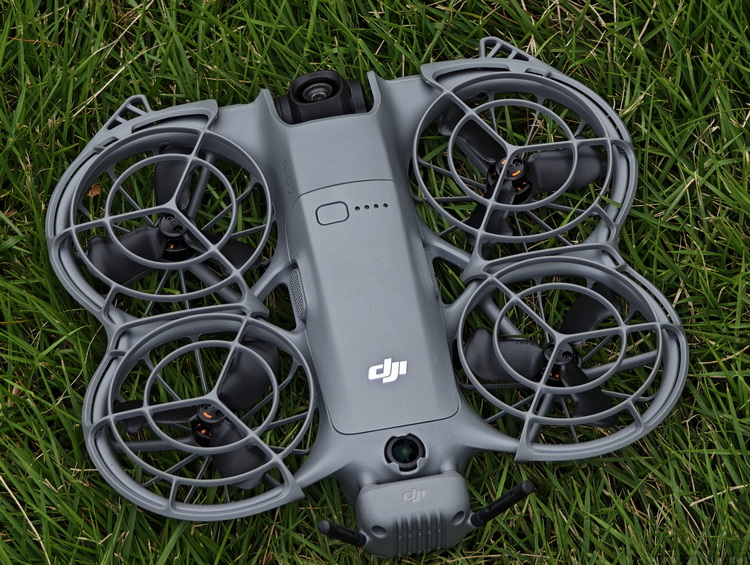 DJI Neo 2首發評測：盡在“掌”握的飛行攝影師