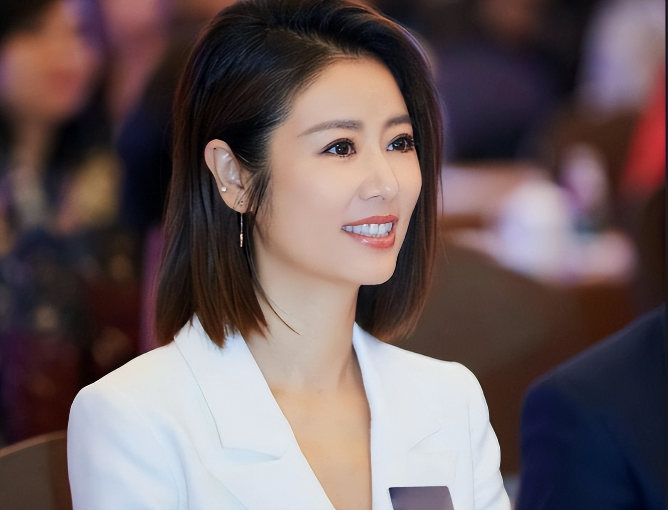 49岁林心如官宣参加离婚综艺！和霍建华结婚9年，坦言难以挽回