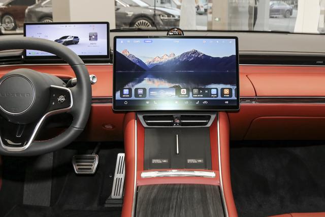 全系OTA+出新车标，即将“独立”的智界会好起来吗？