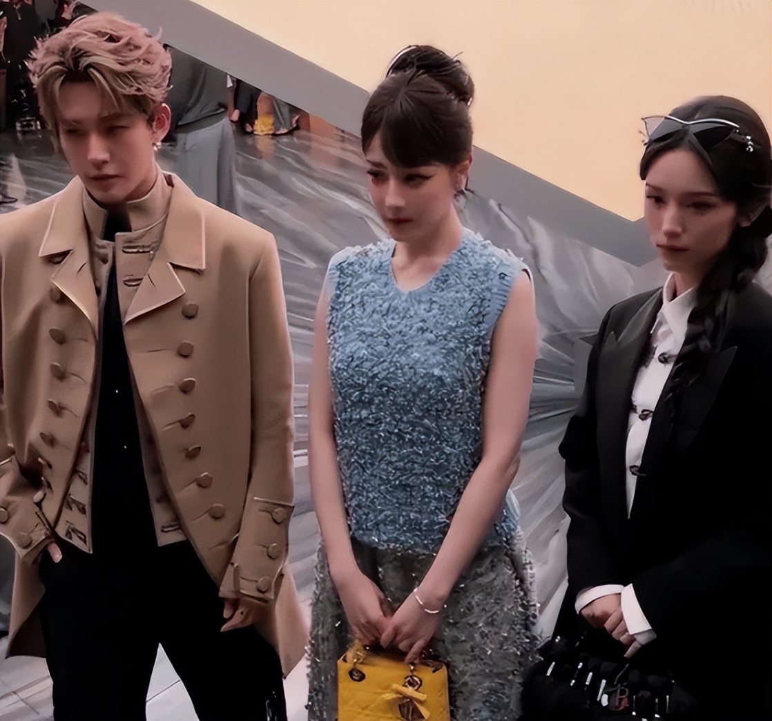 周也被王诗龄吐槽仅1天,更多黑料被扒,耍大牌还对路人甩脸色