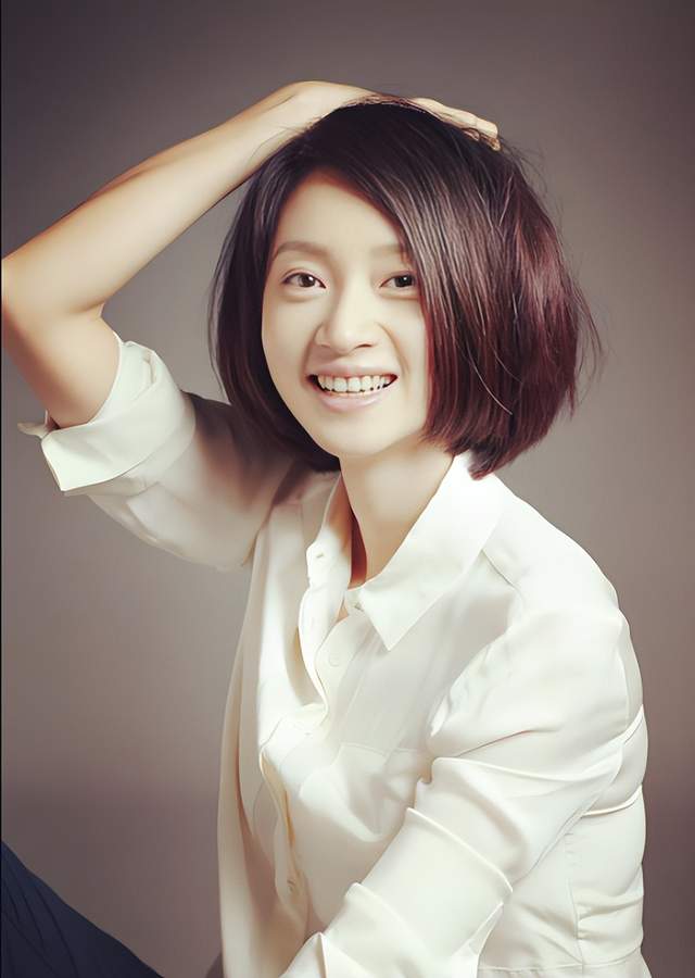 气质女神为爱息影，今复出老态尽显毫无幸福样，网友：真婚变了？