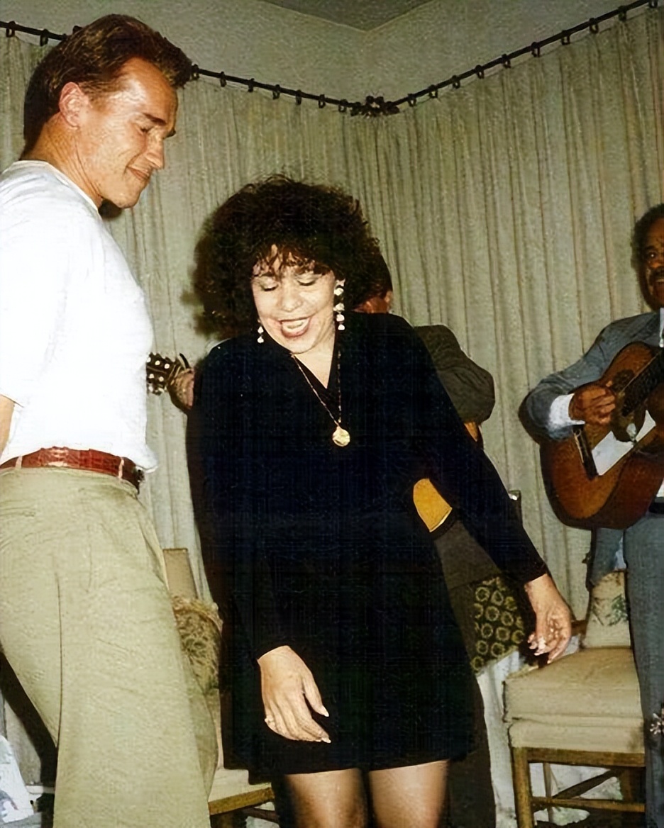 1996年施瓦辛格出轨保姆,因私生子太像自己暴露,硬汉公开承认