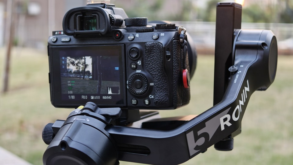 DJI RS5 首發評測：快速調平、傻瓜追蹤，專業與效率終于劃等號