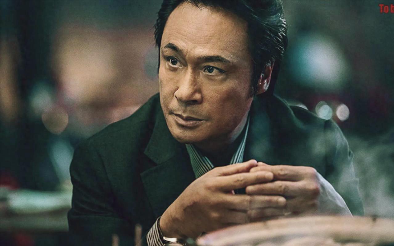 63岁吴镇宇再破“天花板”,这次,他让梁朝伟和整个娱乐圈沉默了