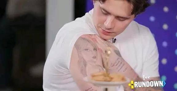 贝克汉姆50岁生日很伤心，晒全家福，长子没来，14岁小七令人惊艳